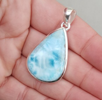 Zilveren edelsteenhanger met druppelvormige cabochon Larimar